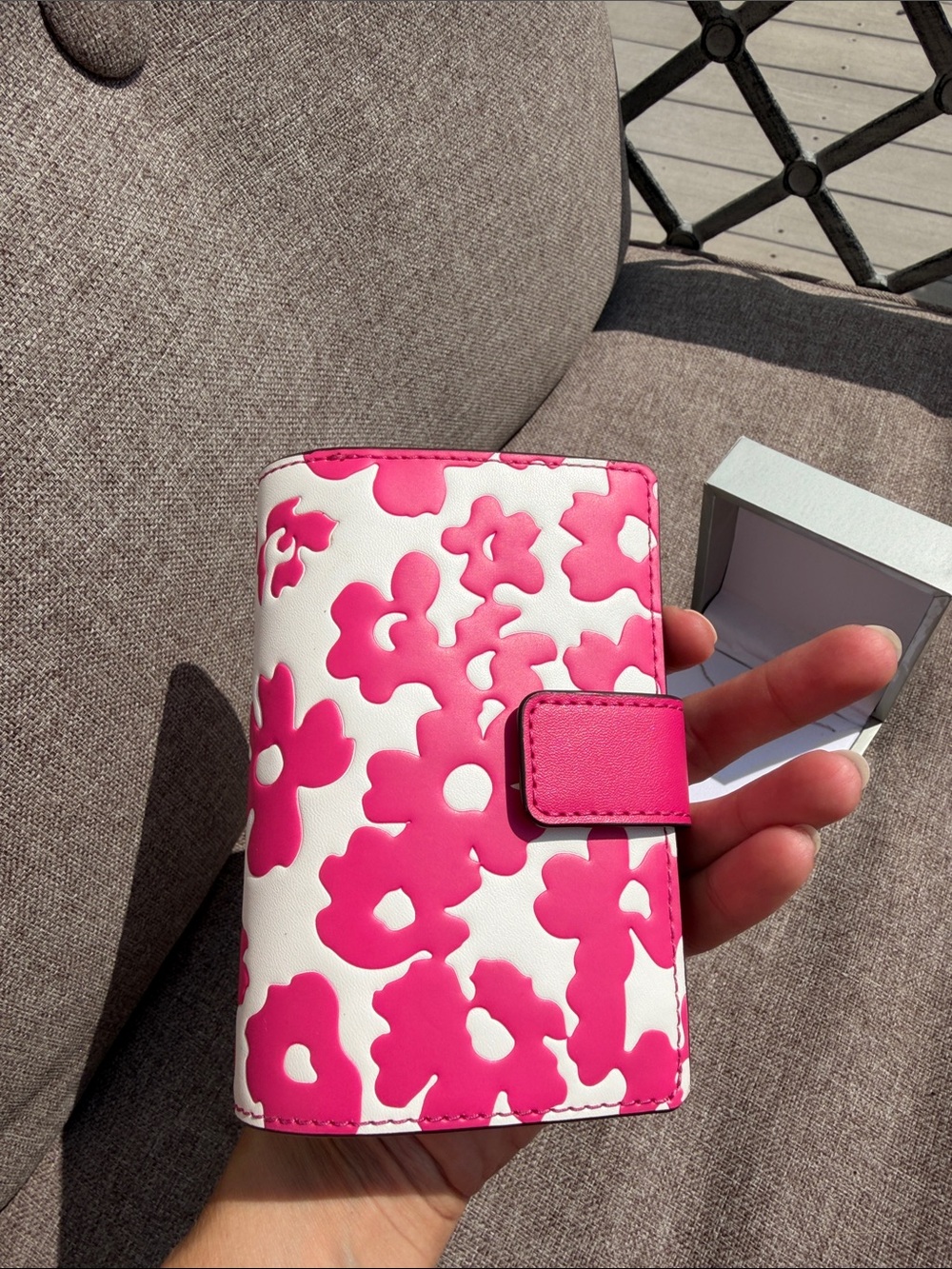 Michael Kors White & Hot Pink Floral Print Wallet & Sterling Silver CZ necklace - Picture 4 of 7